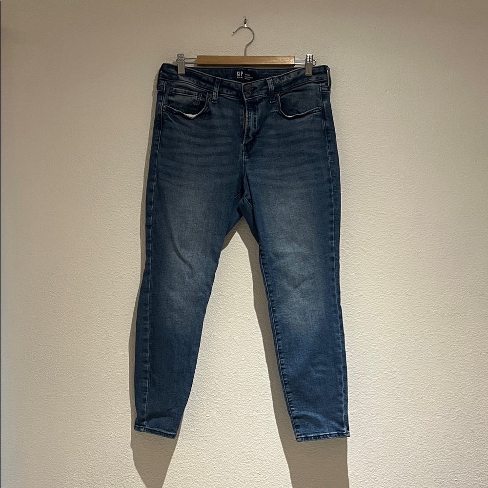 GAP Women’s Denim Skinny Jeans - Washed Blue